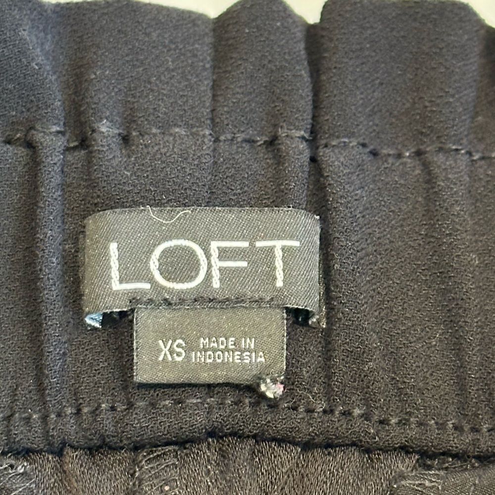 LOFT Relaxed Straight Leg Black Pants with Elastic Waist and Drawstring Waist - Picture 4 of 7